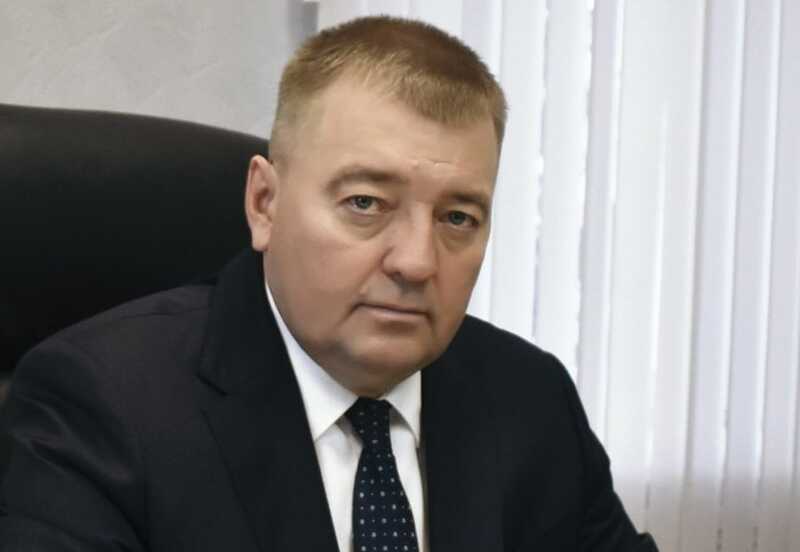 Отставка без последствий: замминистра экономики Свердловской области Иван Карташов исчез после коррупционного скандала